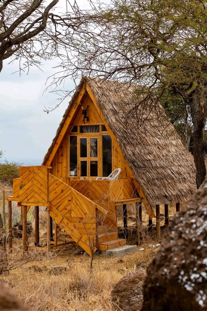 Commercial resort makuti roofing project