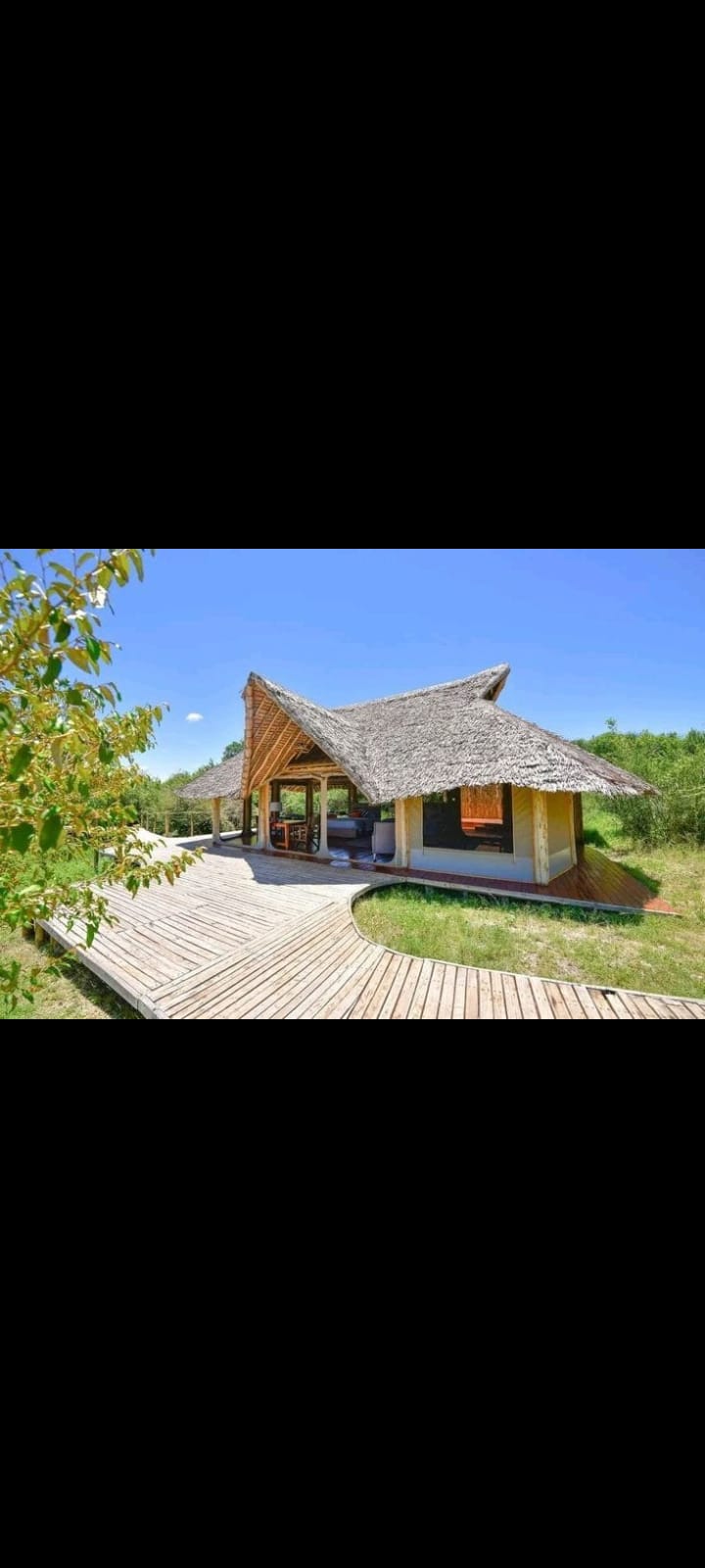 Traditional makuti roof construction